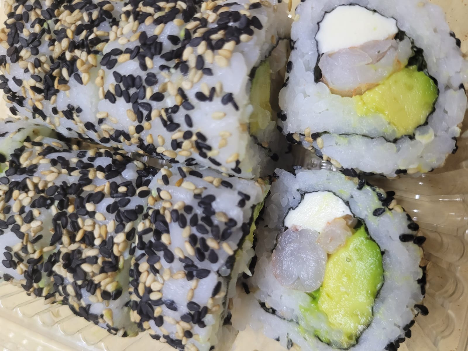Rolls Envuelto en Sesamo